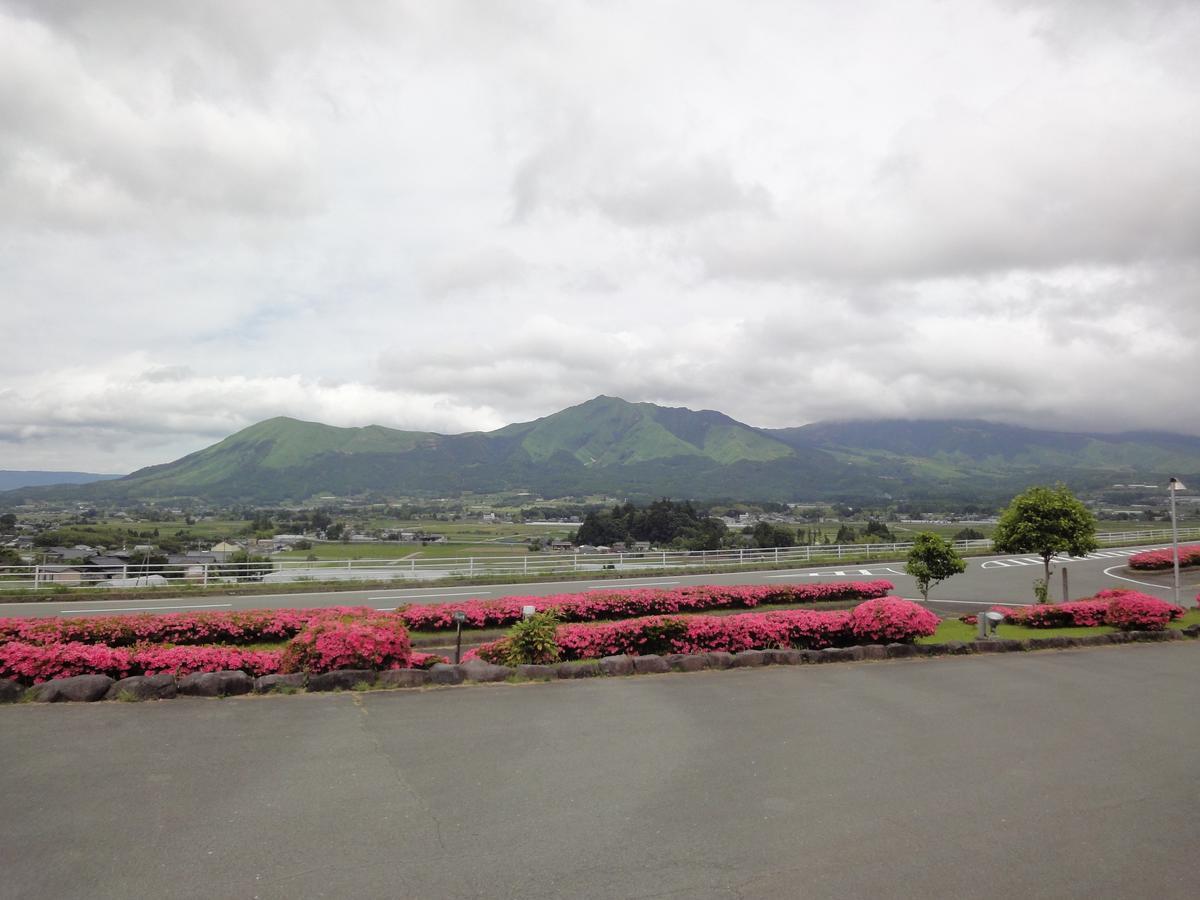 Hotel Shikino Mori Aso Esterno foto